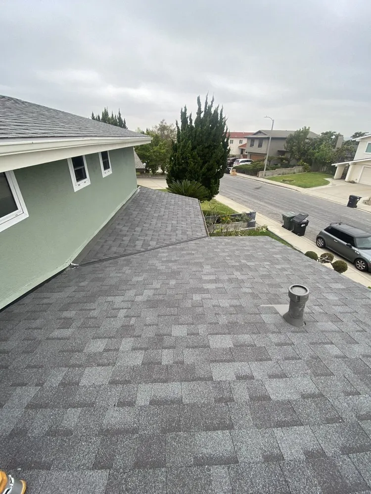 Slide of Roofing Company in Pasadena 