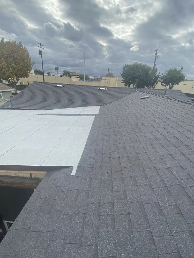 Slide of Roofing Company in Pasadena 