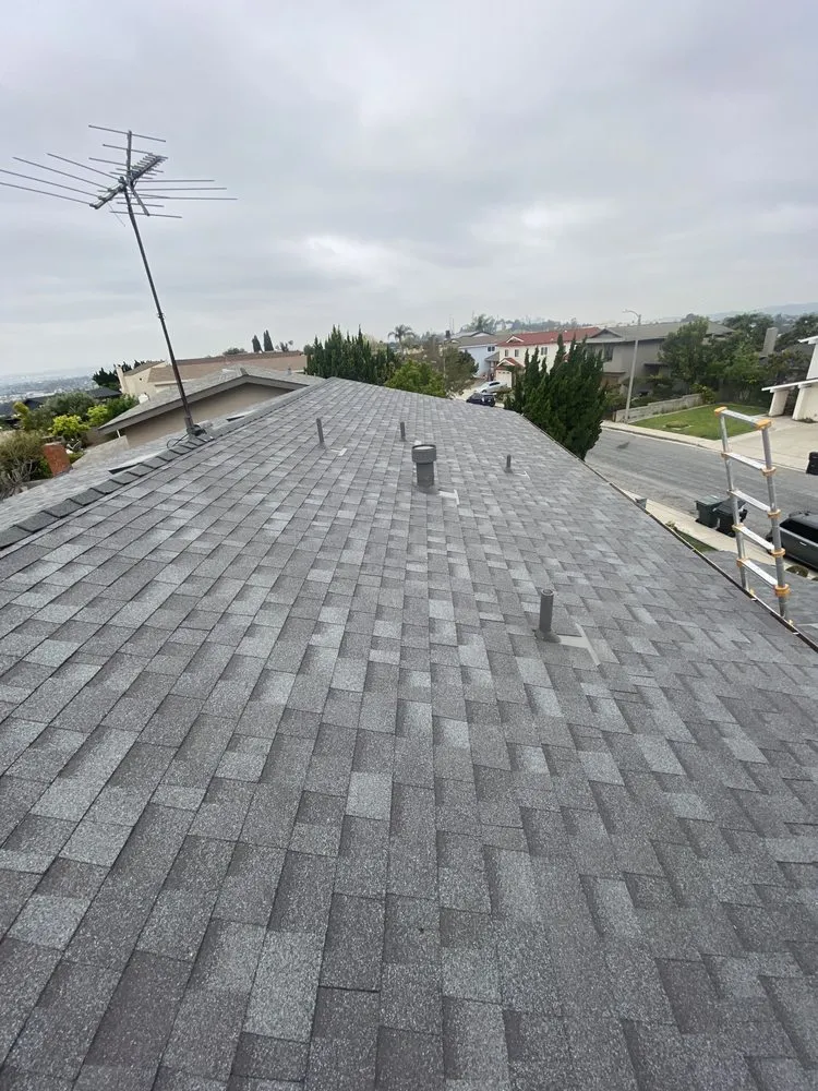 Slide of Roofing Company in Pasadena 