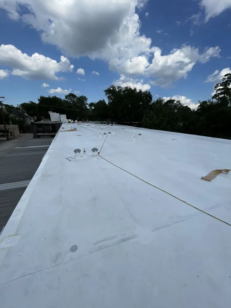 Slide of Roofing Contracción Marcos