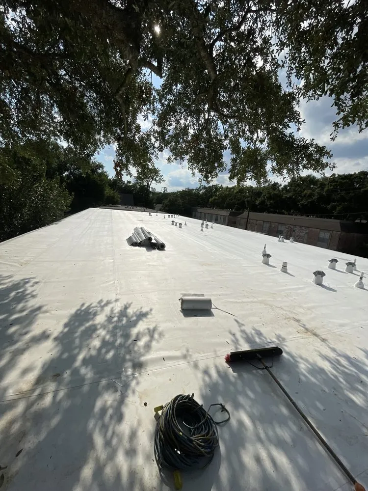 Slide of Roofing Contracción Marcos