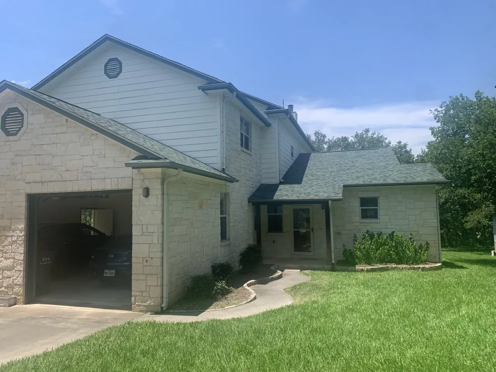 Slide of Roofing Contractor Solutions