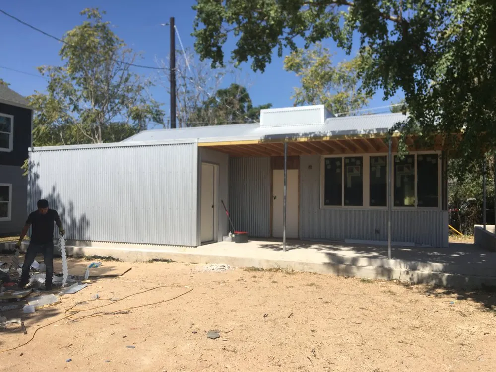 Slide of Roofing Contractor Solutions