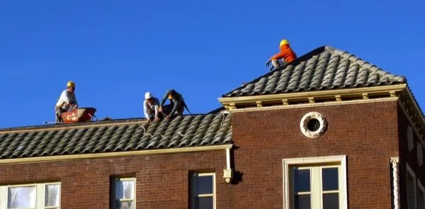 Roofing Experts Austin Logo