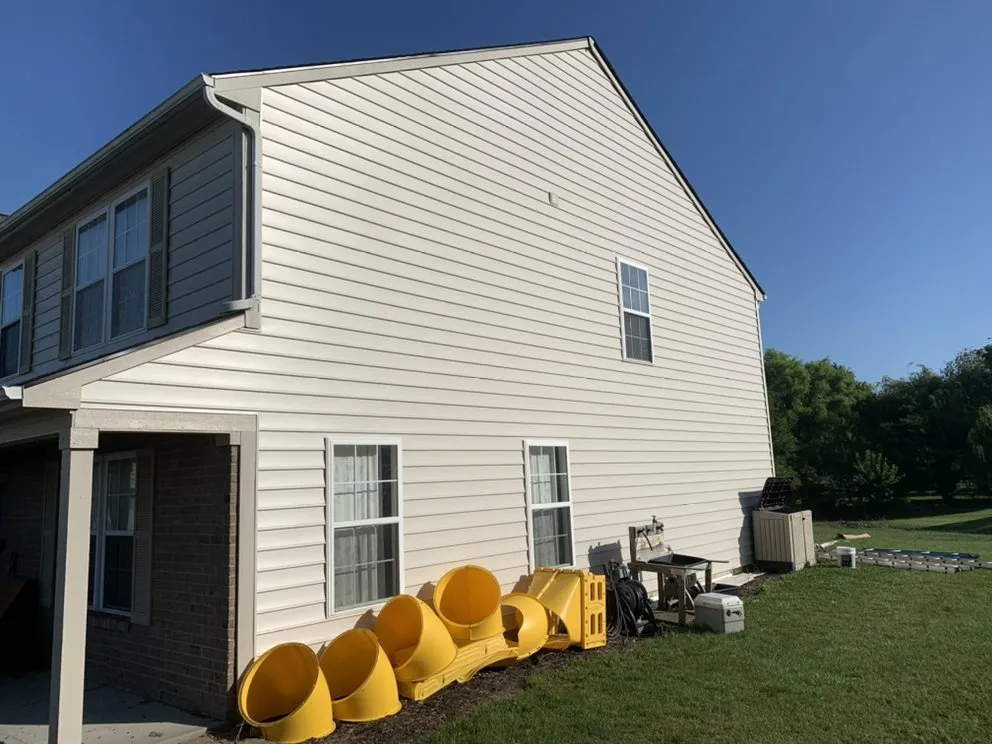 Slide of Roofing Express