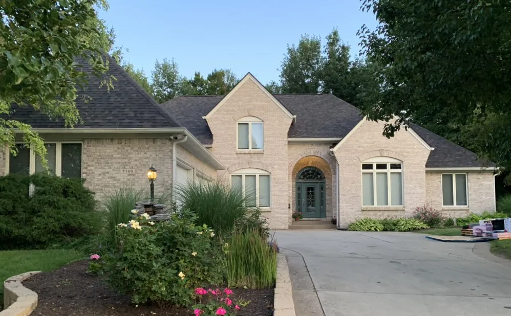 Slide of Roofing Express