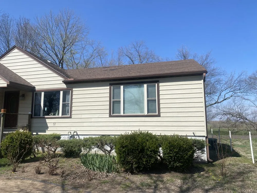 Slide of Roofing Guys Services