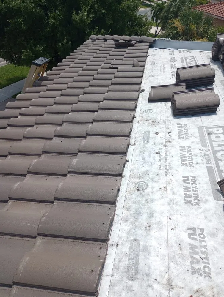 Slide of Roofing H Services