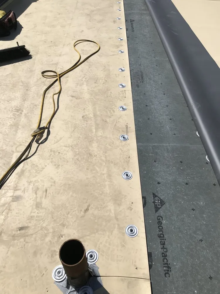 Slide of Roofing Hermanos Iraheta