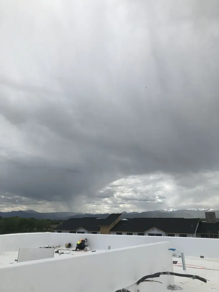 Slide of Roofing Hermanos Iraheta