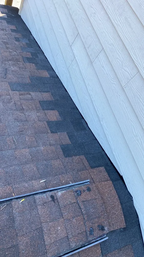 Slide of ROOFING Hernández