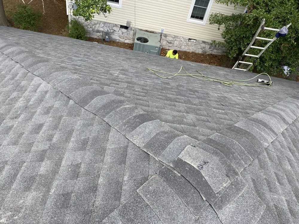 Slide of ROOFING Hernández