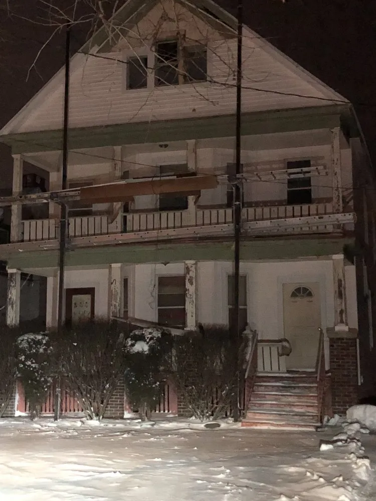 Slide of Roofing King