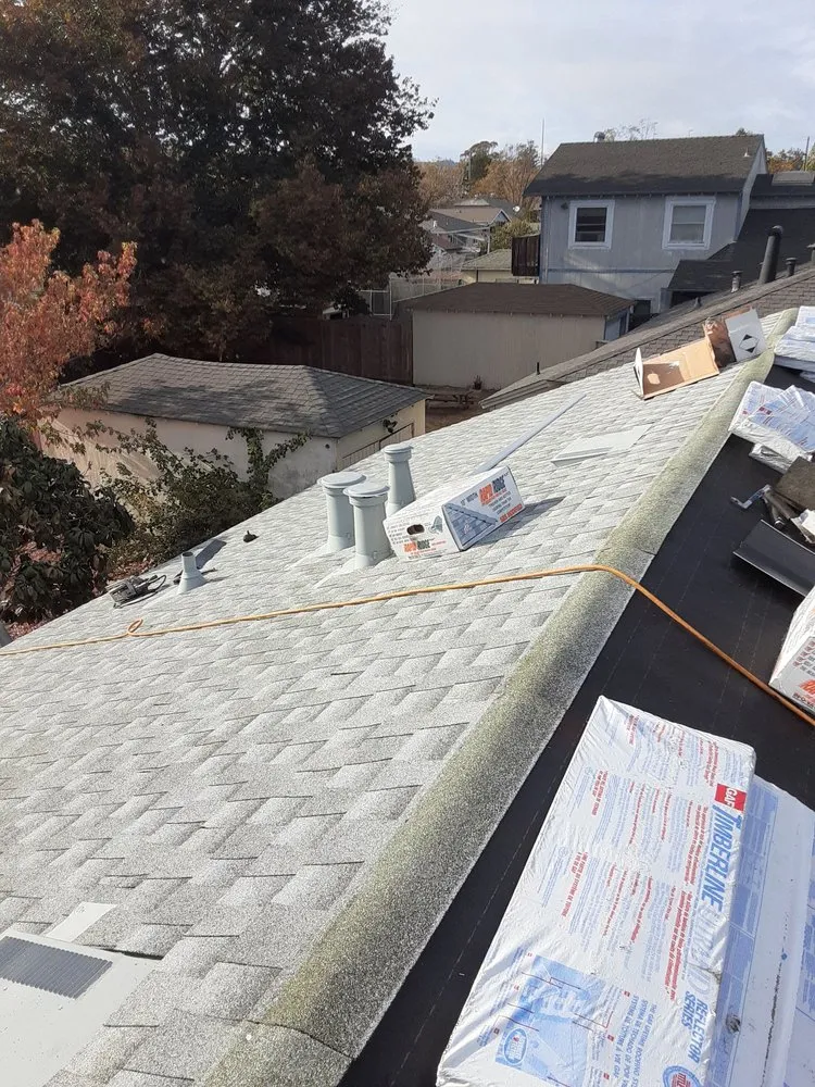 Slide of Roofing Leivas