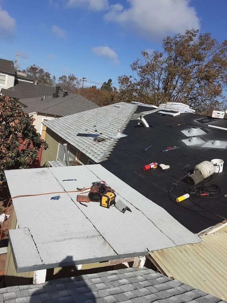 Slide of Roofing Leivas