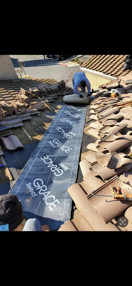 Slide of Roofing Medic