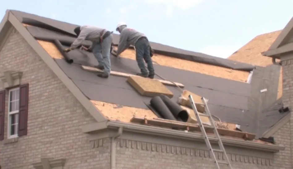 Slide of Roofing Parma
