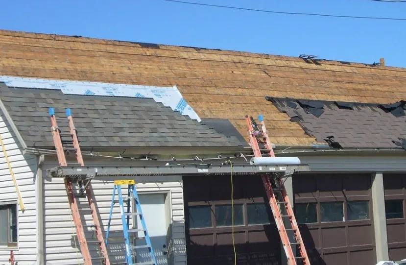 Slide of Roofing Parma