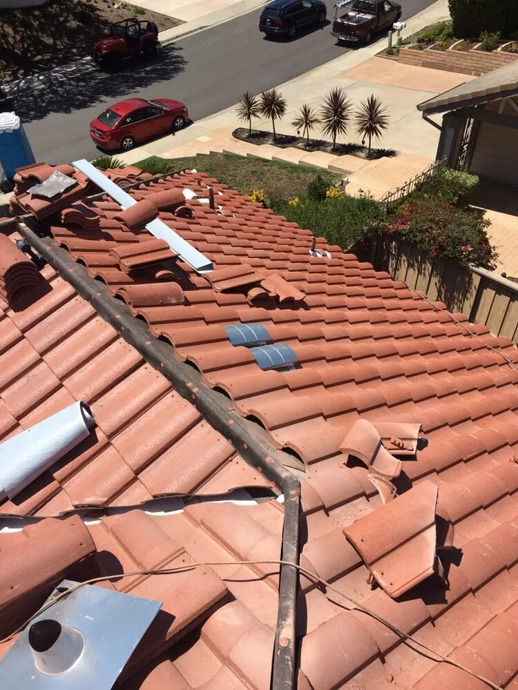 Slide of Roofing Pros Thousand Oaks