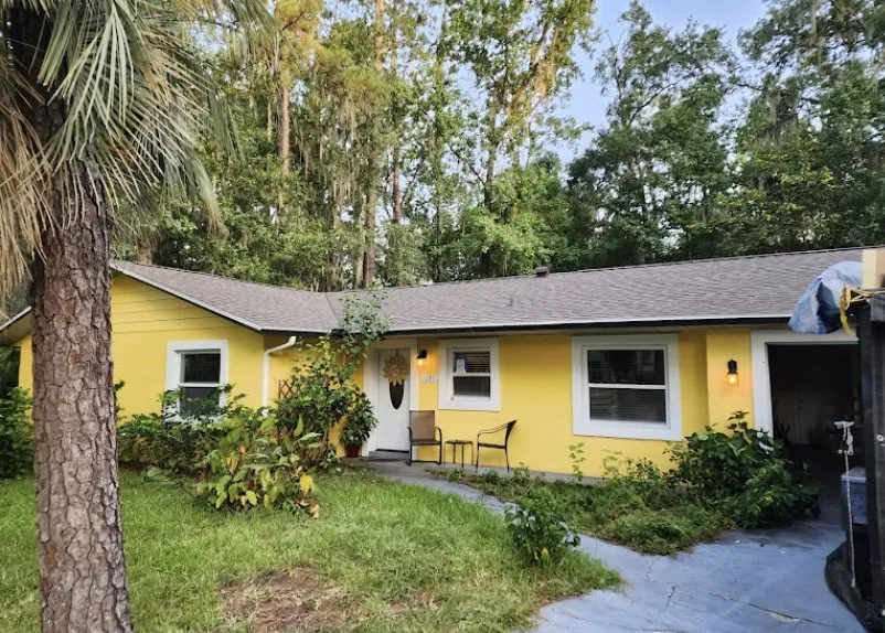 Slide of Roofing Pros USA