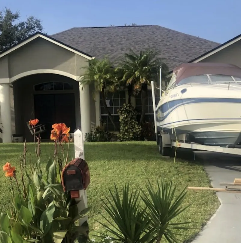 Slide of Roofing Pros USA