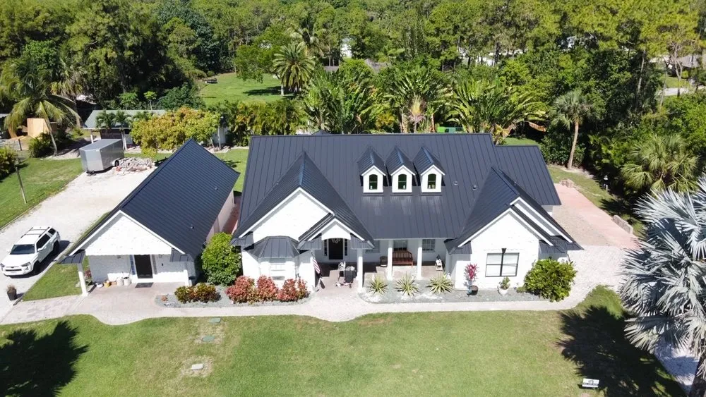 Slide of Roofing Reina