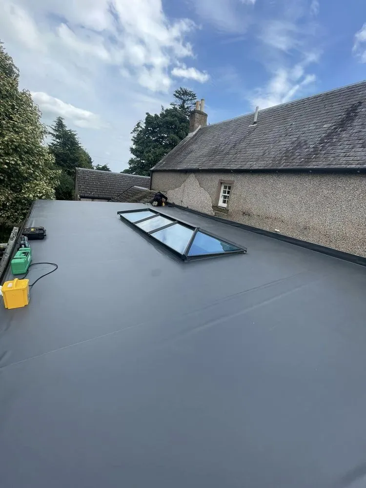 Slide of Roofing Salinas