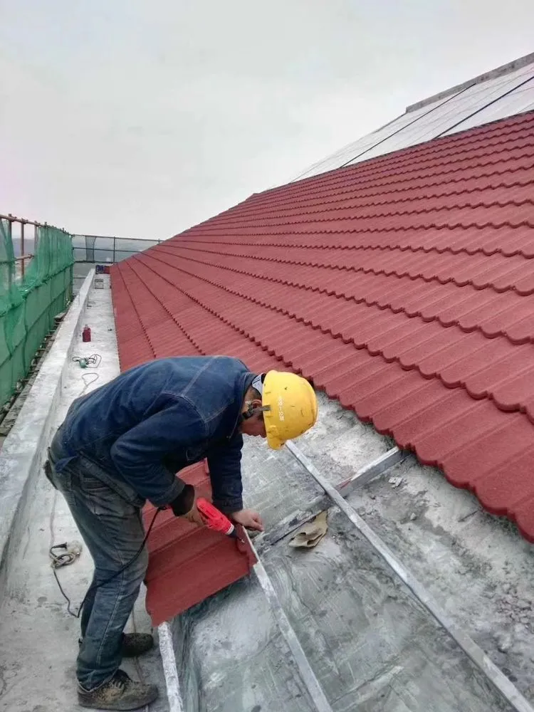 Slide of Roofing Salinas