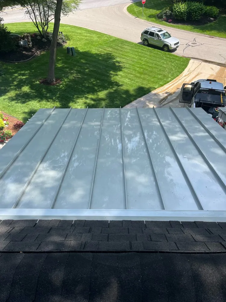 Slide of Roofing Service & Supplies