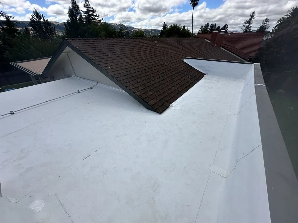 Slide of Roofing Service M&M