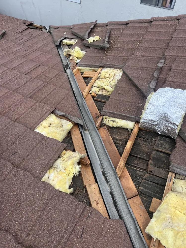 Slide of Roofing Service’s