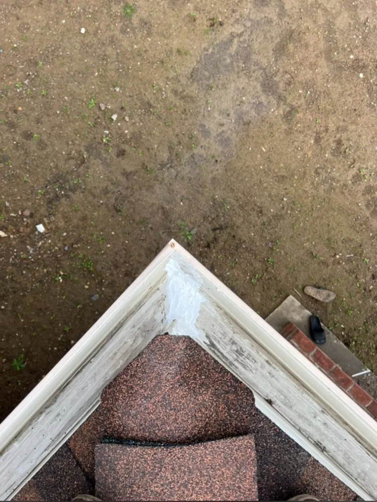 Slide of Roofing Service’s