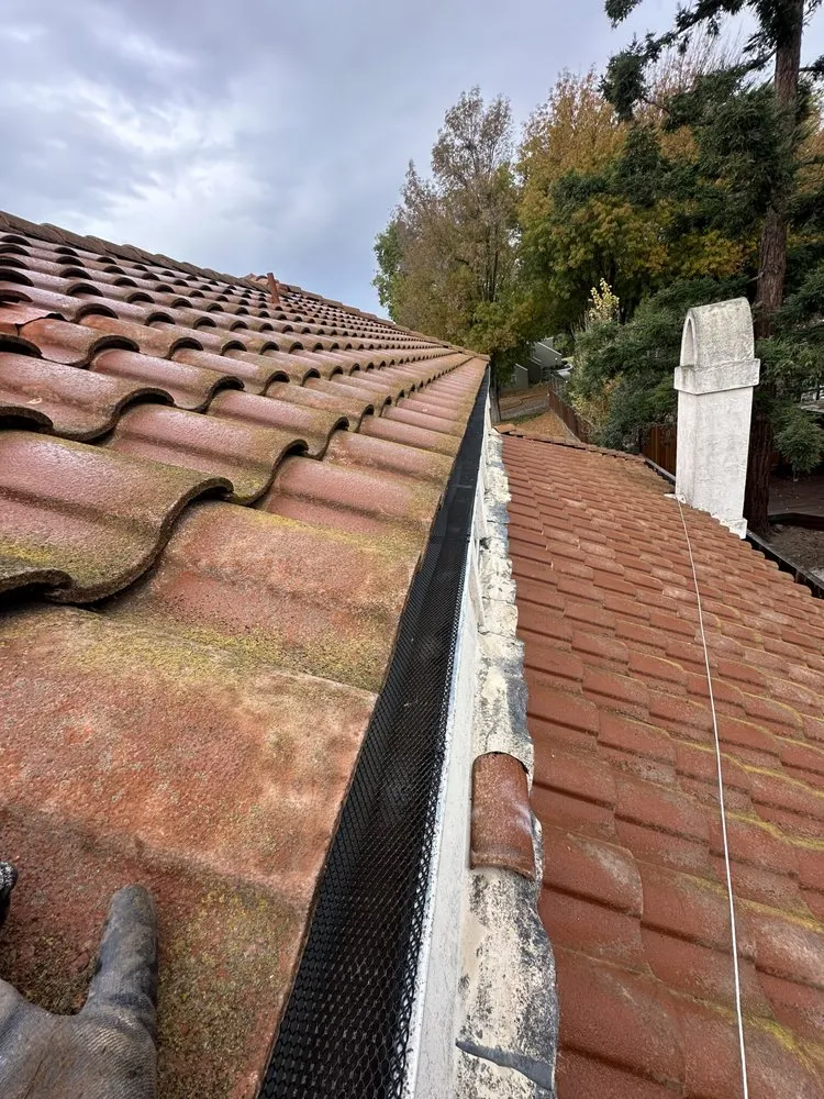 Slide of Roofing Service’s