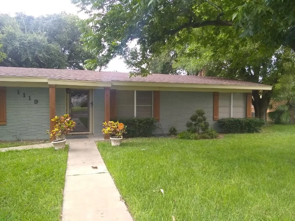 Slide of Roofing Solutions Co. RGV