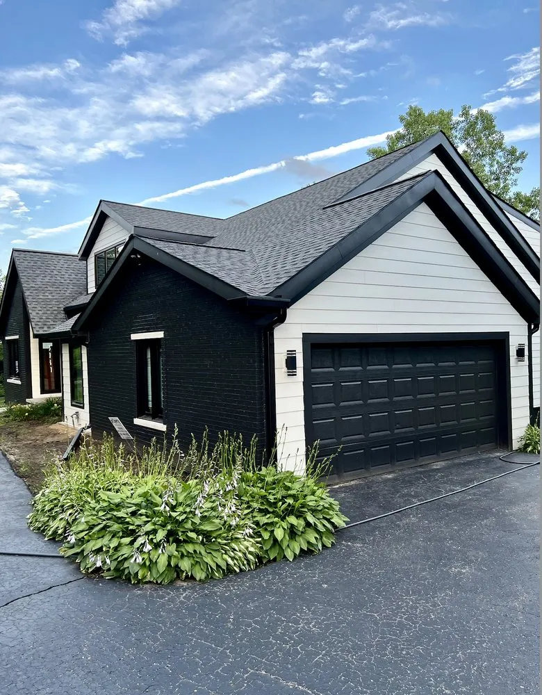 Expert roof installation in West Bloomfield, MI by Roofing Solutions Plus