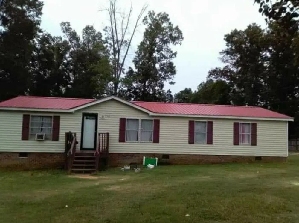 Slide of Roofing Specialist