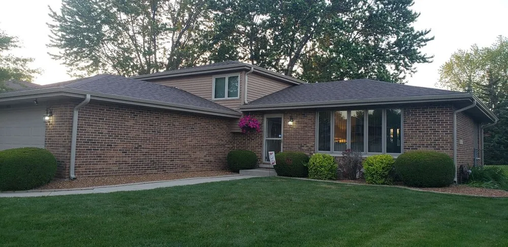 Slide of Roofing Staff & Remodeling