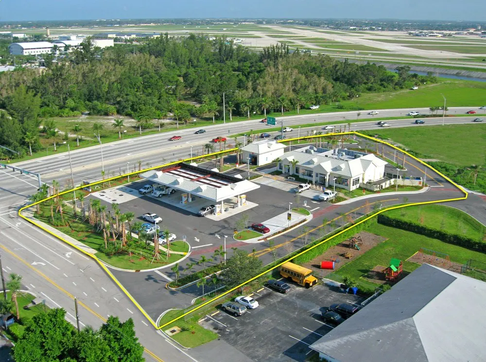 Emergency flat roof repair in Perth, FL - Roofing Team