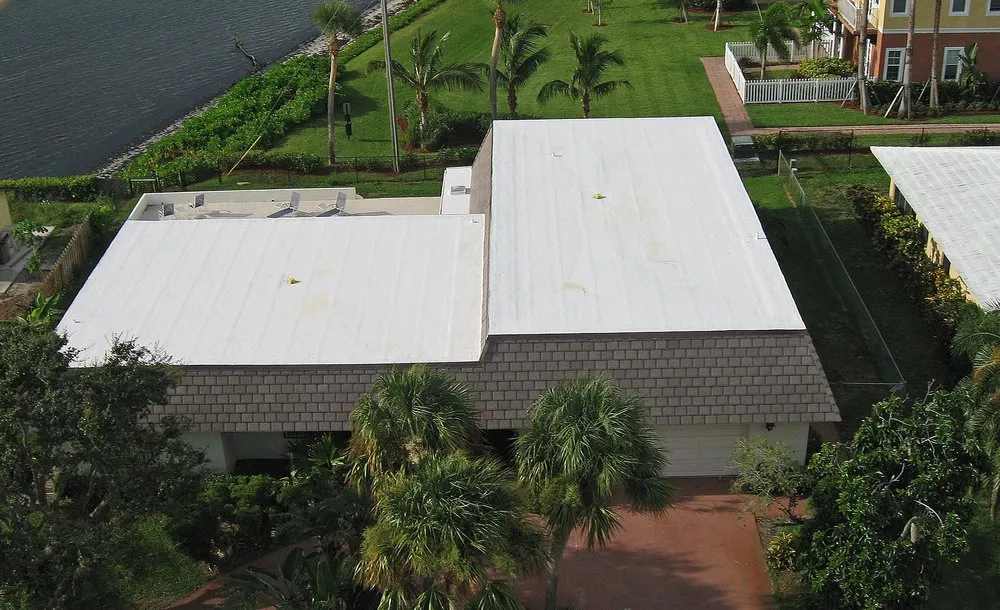 Reliable roof repair in Perth, FL by Roofing Team