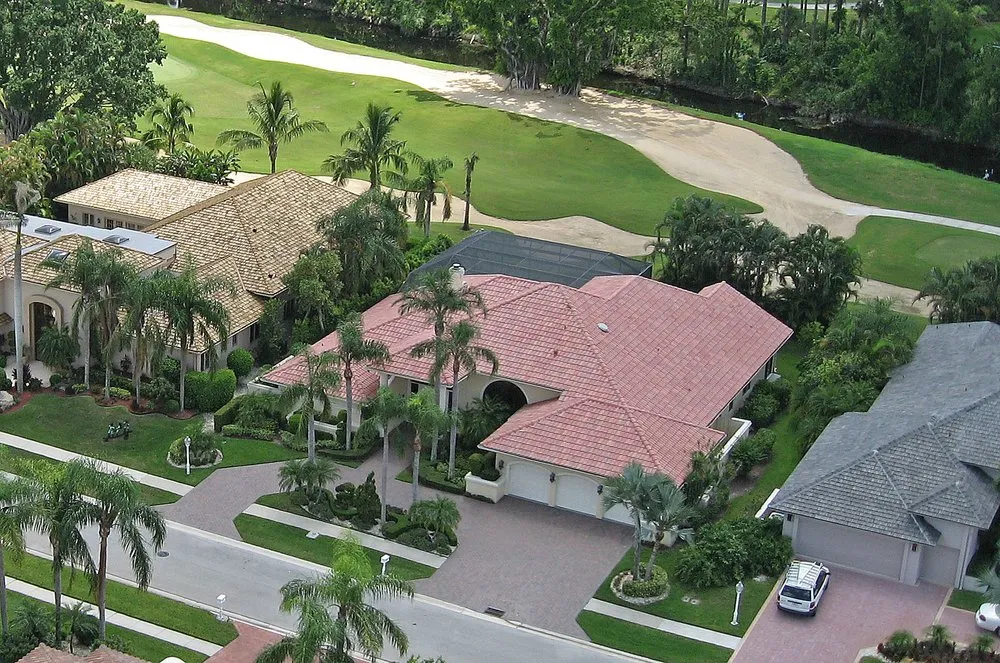Local residential roofing service with free inspection across Perth, FL - Roofing Team