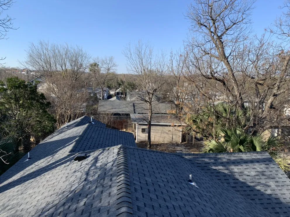 Slide of Roofing United