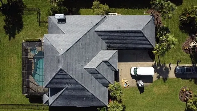 Trusted residential roofing service experts serving St Petersburg, FL - Roofing.Co & Air