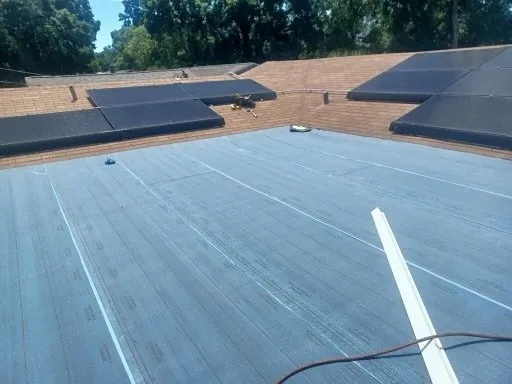 Top-rated roof replacement same-day service in St Petersburg, FL by Roofing.Co & Air