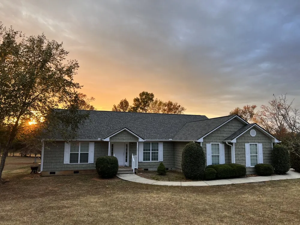 Slide of RoofingCo.com