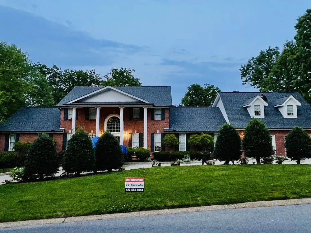 Slide of RoofingCo.com