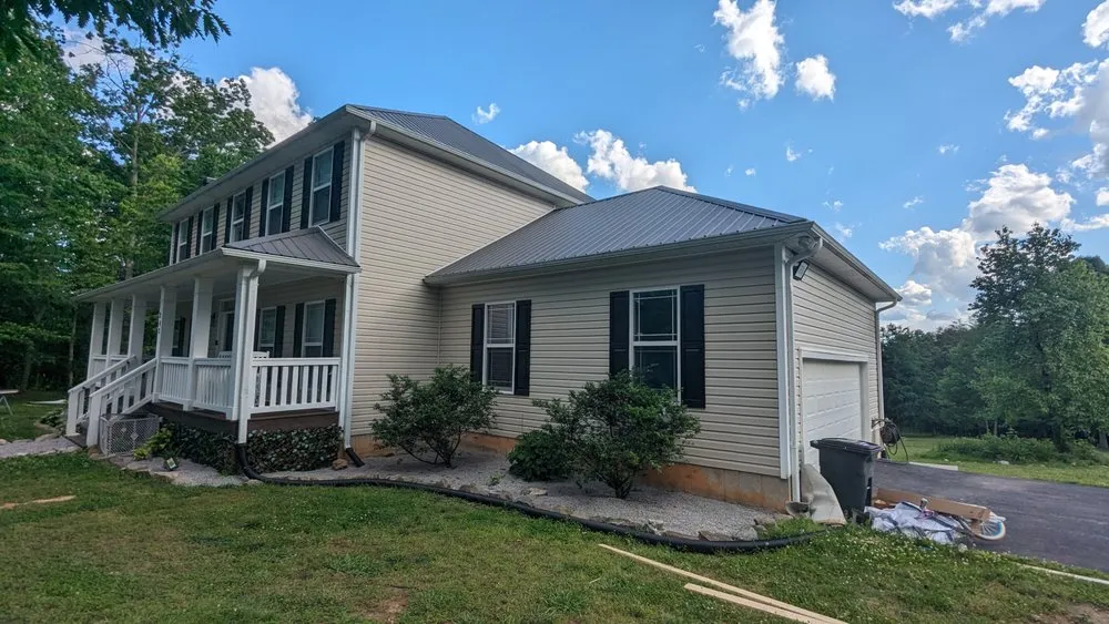 Licensed roof replacement with free inspection across Crawford, TN - Roofline Builders LLC
