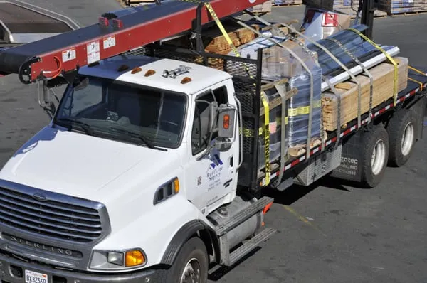 Roofline Supply & Delivery Logo