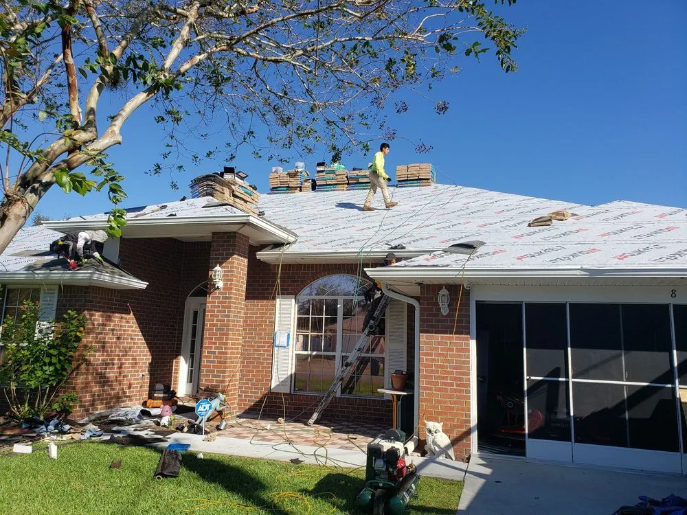 Slide of Rooftecs Contracting