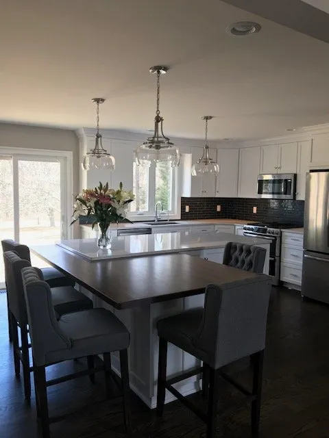 Slide of Rosa Home Improvement