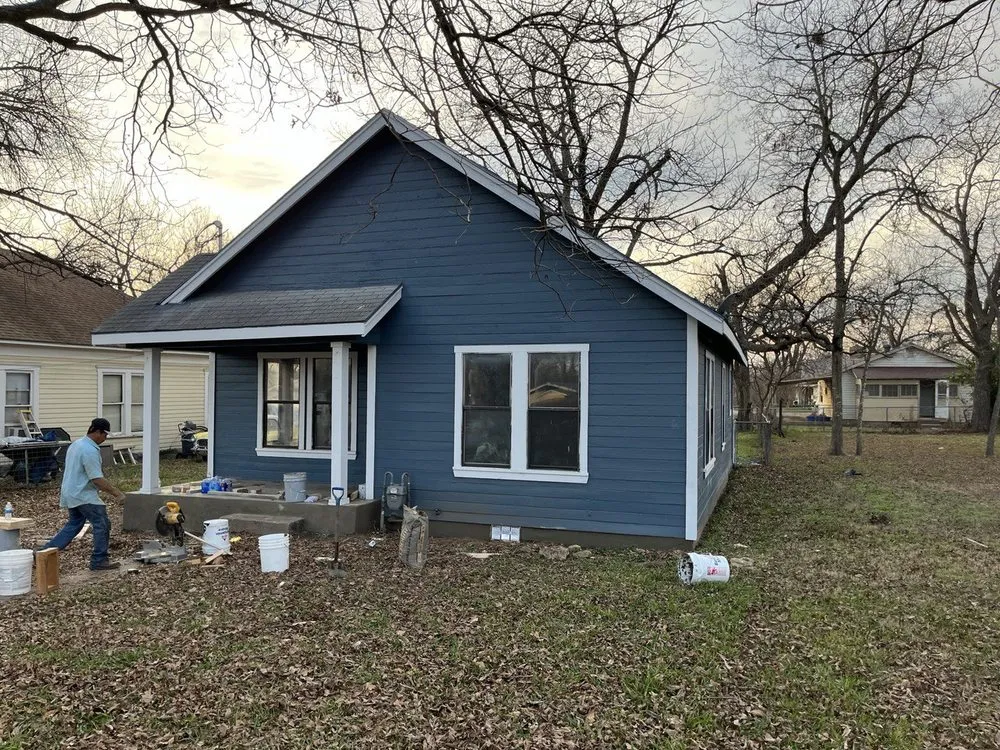 Slide of Rosas Construction